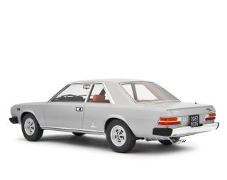 Fiat 130 Coupé 1971 Grigio Chiaro Met. Laudoracing 1:18 Resinemodell (Türen, Motorhaube... nicht zu öffnen!)